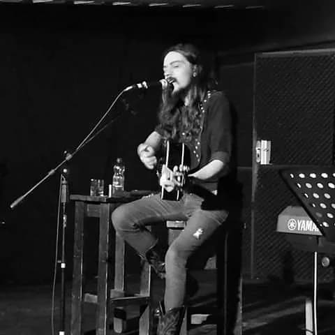 Rob Thompson acoustic blues set — intimate live performance in Gqeberha